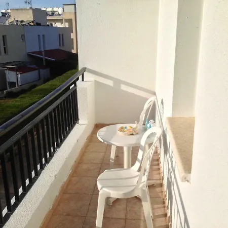 Spacious 1 Bedroom In Kapparis Area شقة