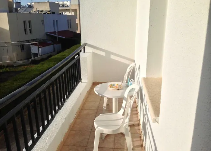 Spacious 1 Bedroom In Kapparis Area Apartmán